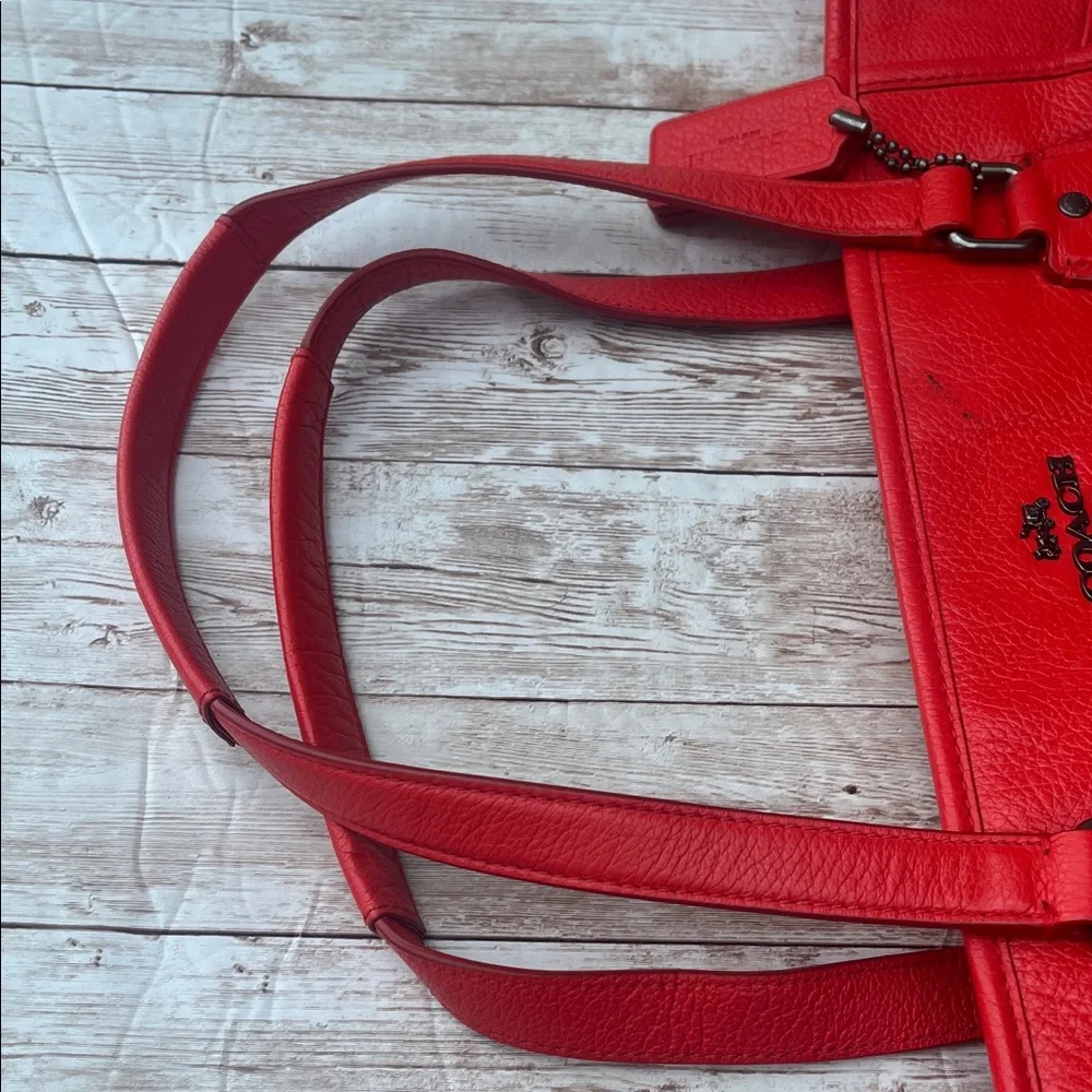 TOTE ONLY Coach Vibrant Red Orange Large Leather Tote